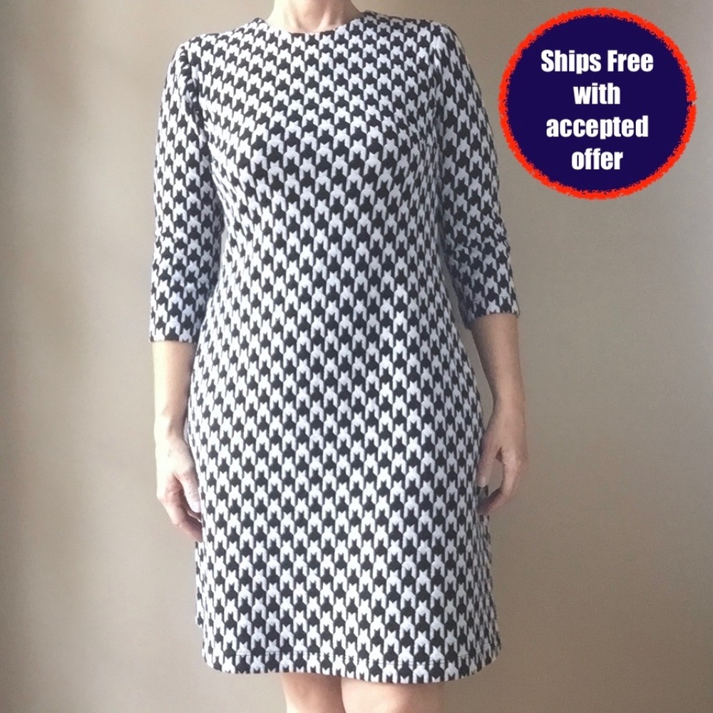 Just Taylor Black & White Dress w/ Pockets